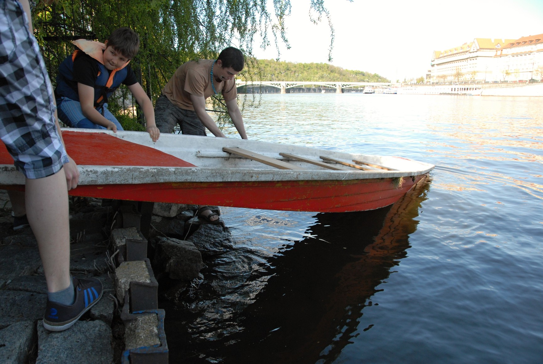 CAL 2012 duben schuzky 25.4. 21 